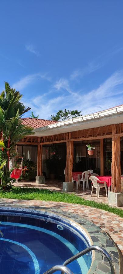 La Casa De La Abuela Villa Sucua Exteriör bild