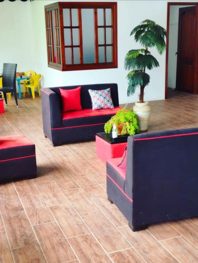 La Casa De La Abuela Villa Sucua Exteriör bild