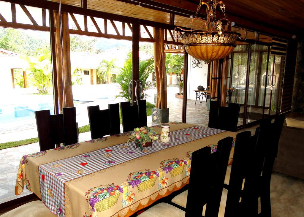La Casa De La Abuela Villa Sucua Exteriör bild